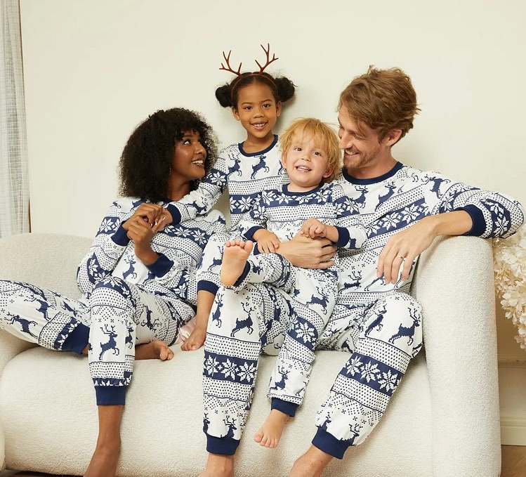 Vrolijk kerstfeest Familie bij - Winter Clothing Looks recensie en prijs